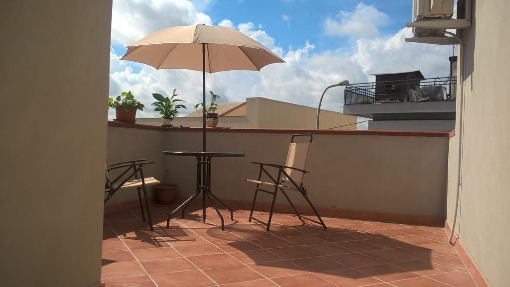 Le Tre Rose Di Maria Bed and Breakfast Noto Exteriör bild