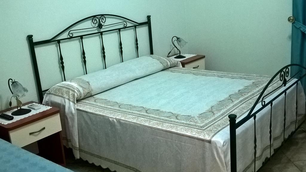 Le Tre Rose Di Maria Bed and Breakfast Noto Rum bild